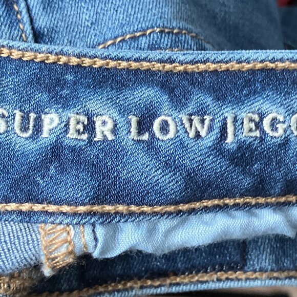 American Eagle Size 2 Regular Stretch Denim Super Low Rise‎ Jegging Skinny Jeans - Picture 4 of 5